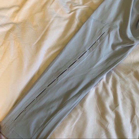 YOGALICIOUS LEGGINGS - Picture 4 of 6